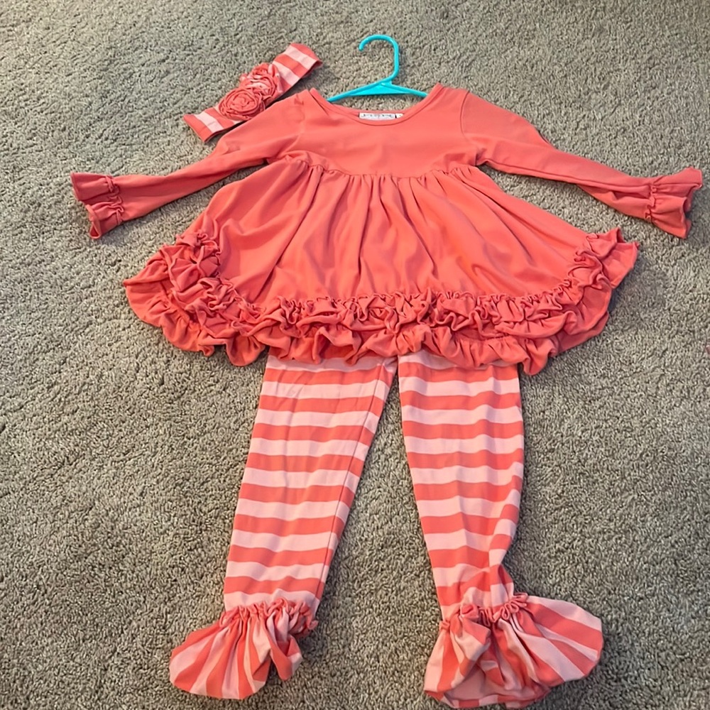 Serendipity Clothing Company peach outfit size 4